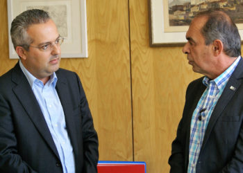 Ο Πρόεδρος της Π.Ε.Δ.Α. Γιώργος Ιωακειμίδης και ο Δήμαρχος Παπάγου-Χολαργού, Ηλίας Αποστολόπουλος